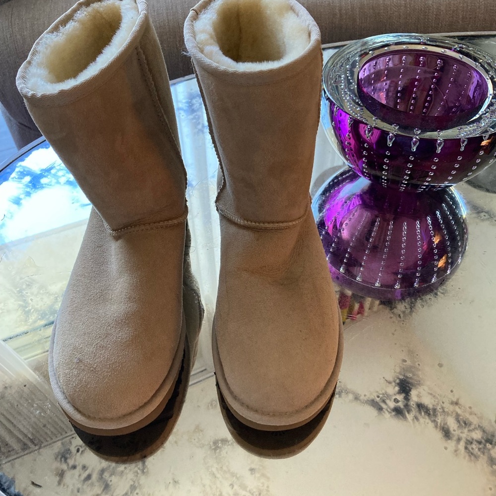 UGG Women’s Classic II/1016223,genuine shearling lined, short boot, color sand.